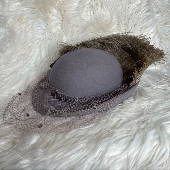 Vintage 60s Designer Gray Wool Netted Veil Ostrich Feather Fascinator Hat - Picture 2 of 7